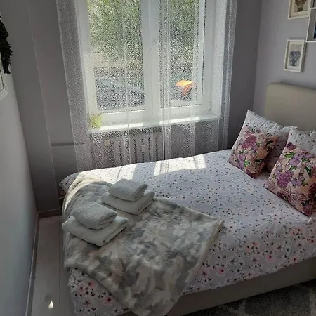 Bee Happy Apartament Wrzesnia Exterior photo
