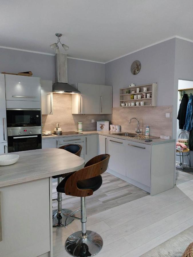 Bee Happy Apartment Wrzesnia